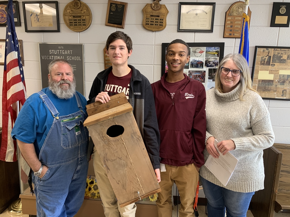 SHS Ag Department Receives 2000 Grant Stuttgart Jr. High